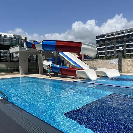 Διαμέρισμα Brand New 1+1, 70 M Sea, Luxury Complex, Large Pool, Tenis, Garage, Gym Αλάνια